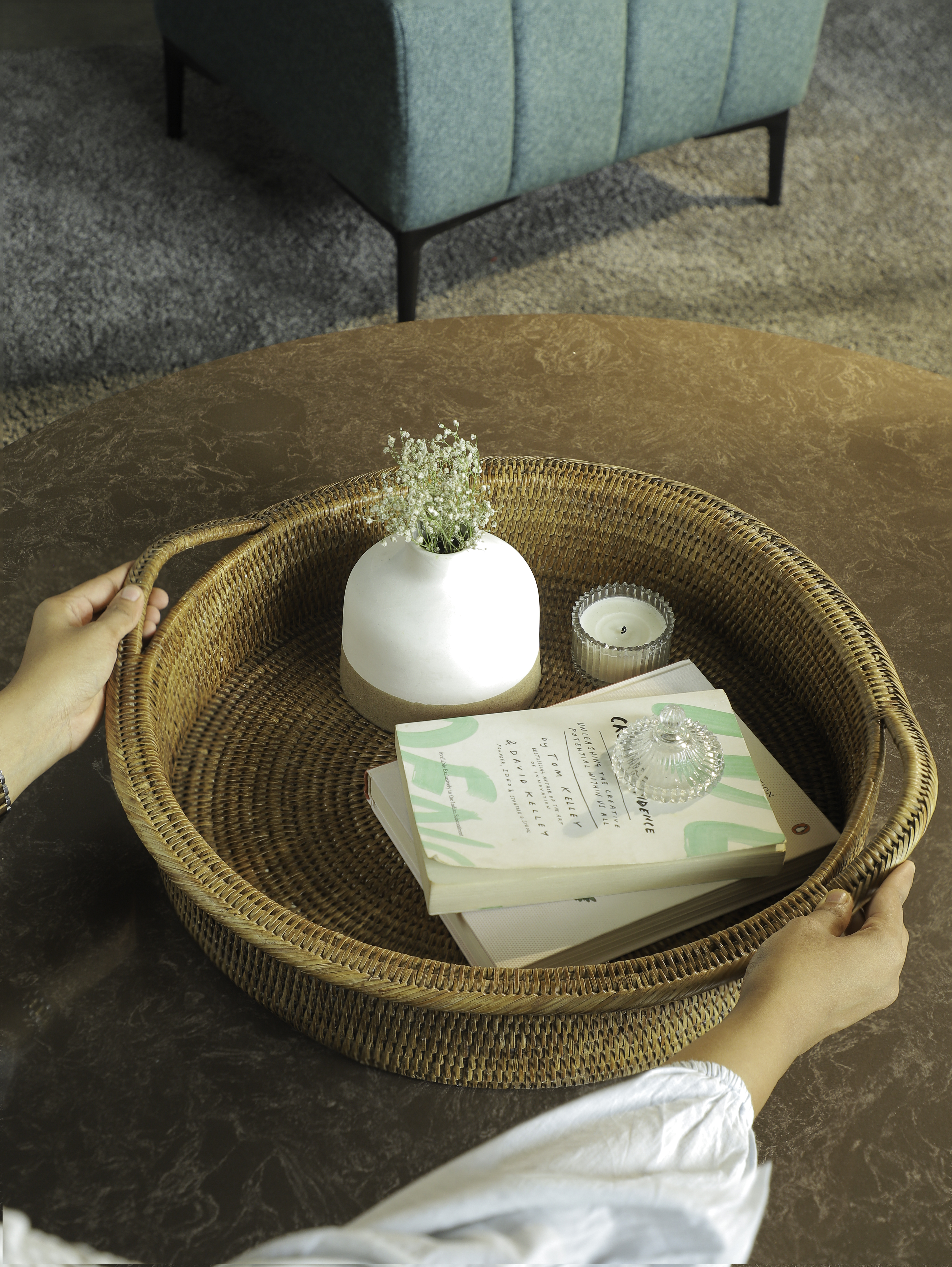Round Tray with Handle